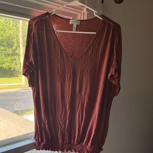 Jessica Simpson V-Neck